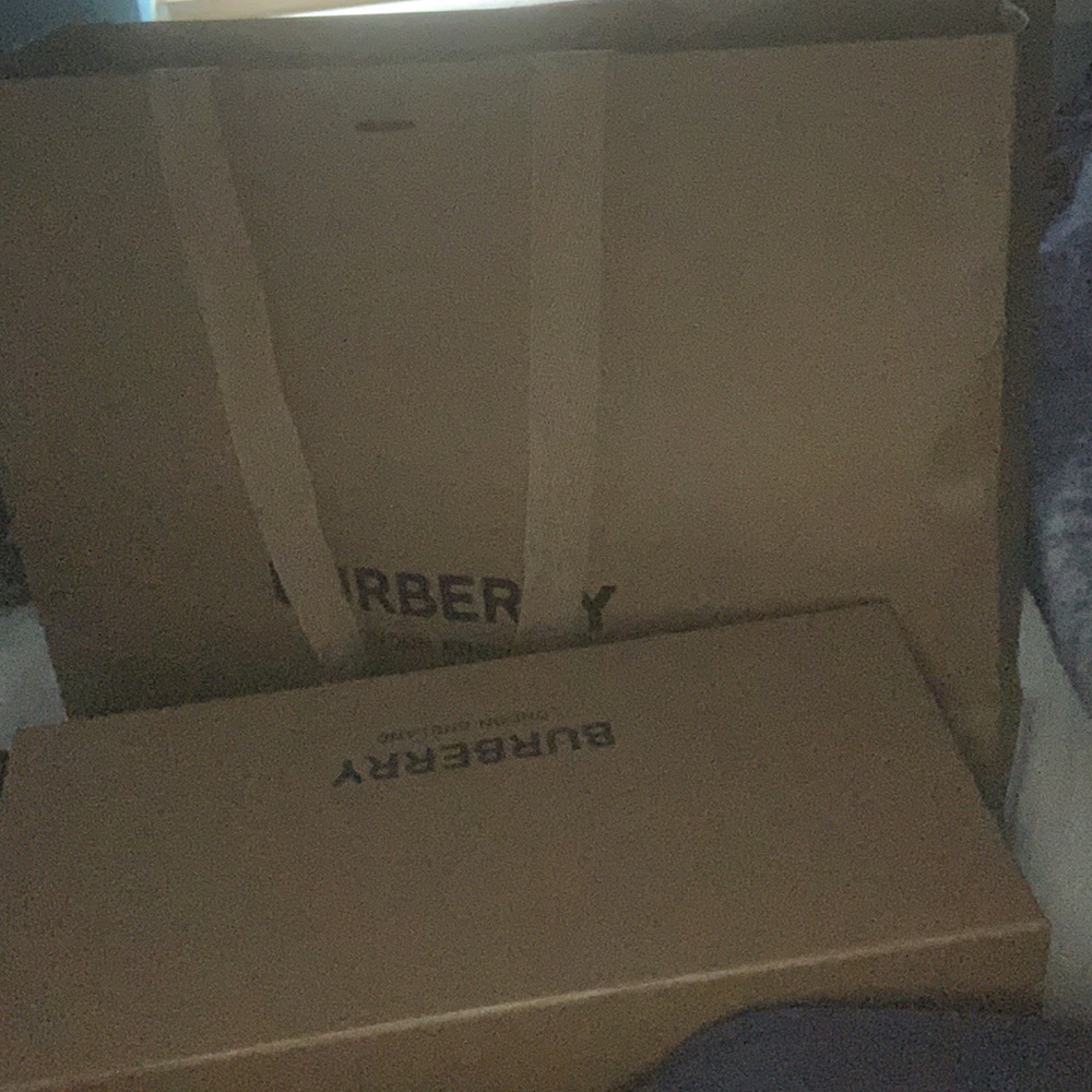 Burberry sandals size 8 uk real come with bags tags🙏 - Picture 3 of 4